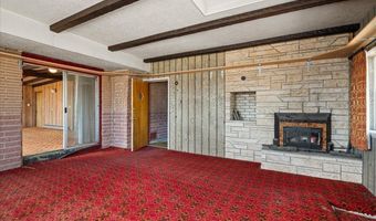 826 SKYLINE Dr, Cheyenne, WY 82009