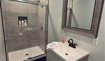 27 Rosedale Ave, Barrington, RI 02806