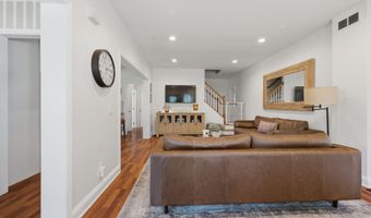 16 Blueberry Hill Rd, Bridgewater, CT 06752