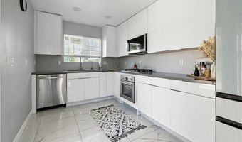 223 W Simmons Ave, Anaheim, CA 92802