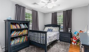 26 Ferncrest Dr, Cumberland, RI 02864
