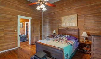 100 14th St, Apalachicola, FL 32320