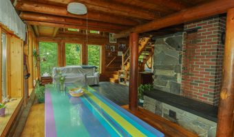 58 River Rd, Abbot, ME 04406