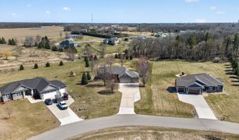 1442 30th St NW, Austin, MN 55912