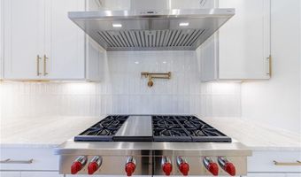 650 Mayfair Ct, Alpharetta, GA 30009