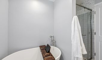 108 Farrar Dr, Aurora, IN 47001