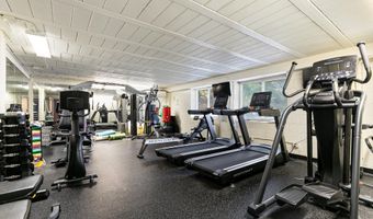 4970 BATTERY Ln 108, Bethesda, MD 20814