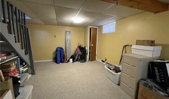 71 Glenwood Dr, North Kingstown, RI 02852