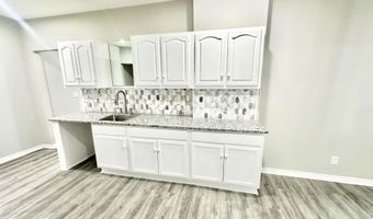 1411 S VanBuren St, Auburn, IN 46706