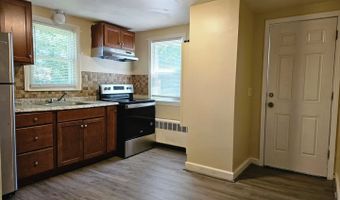 98 E Burnham St, Bloomfield, CT 06002