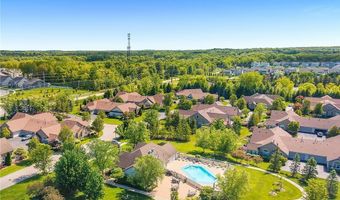 190 Sandover Dr, Aurora, OH 44202