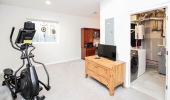 6 Lawrence Ave 6, Danbury, CT 06810