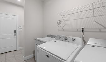 3048 N Spurway Dr, Ann Arbor, MI 48105