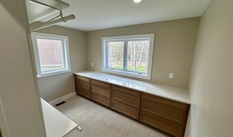 101 Lindbergh Cir, Albrightsville, PA 18210