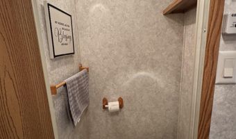 29 B St, Cascade, ID 83611