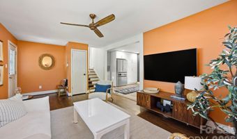 1941 Bentley Pl, Charlotte, NC 28205