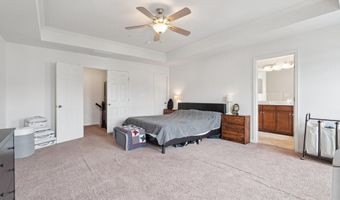 42227 CANARY GRASS Sq, Aldie, VA 20105