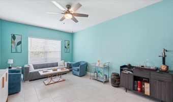 6230 ROADSTEAD Ct, Apollo Beach, FL 33572