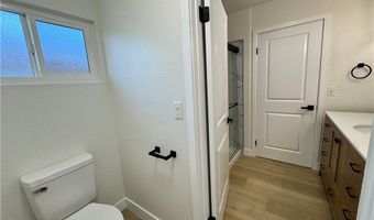 1605 W Bruin St, Los Angeles, CA 90047