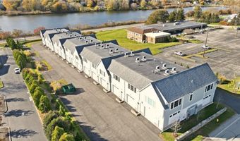 55 John Clarke Rd 3, Middletown, RI 02842