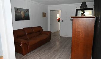 112 S Hutchinson Ave, Adel, GA 31620