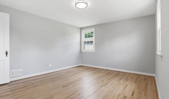 934 N LONGFELLOW St, Arlington, VA 22205