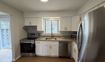 7 Homestead Ln 7, Brookfield, CT 06804