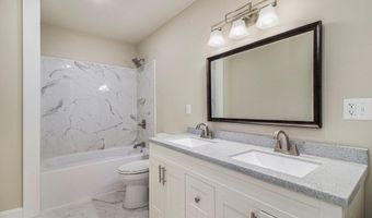 6 Maple Village Ct, Ann Arbor, MI 48103