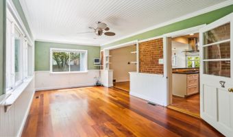 9819 PARKWOOD Dr, Bethesda, MD 20814