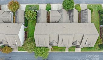 94 Rotunda Cir, Asheville, NC 28806
