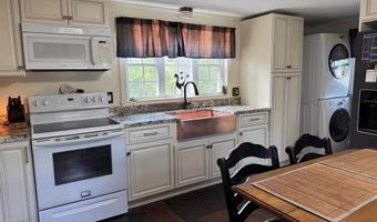 7 Garney Rd, Brookfield, NH 03872