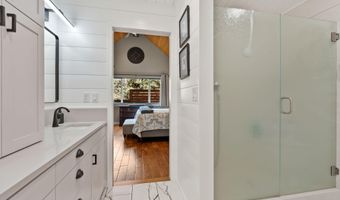 3192 NW Golf View Dr, Bend, OR 97703