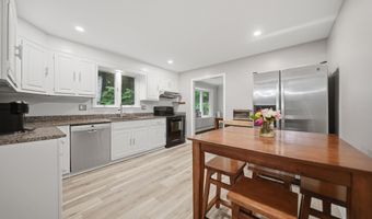 47 Beaver Ln, Bedford, NH 03110