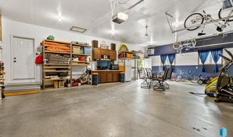 2413 E Trevino Ln, Brandon, SD 57005