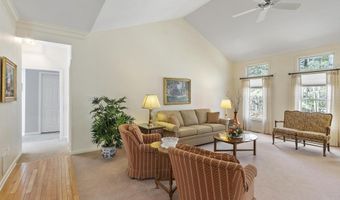 15 Pheasant Ln 15, Bedford, MA 01730