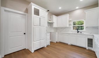 303 E 4th St, Alice, TX 78332