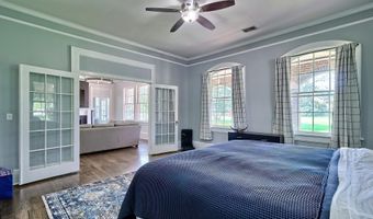 322 Saluda Ave, Batesburg, SC 29006