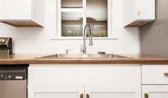 520 S Shady Ln, Austin, IN 47102