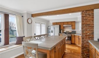 915 N 9th St, Atchison, KS 66002