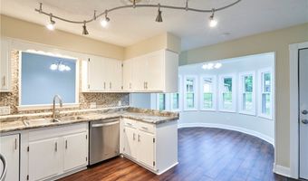 2635 Martin Rd, Akron, OH 44333