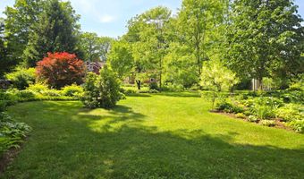 49 Tyler St, Brattleboro, VT 05301