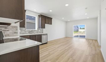 1209 17th St, Benton City, WA 99320