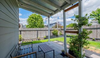 3523 COLLEGE Loop, Albany, OR 97322