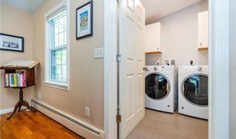 65 Walnut Dr, East Greenwich, RI 02818