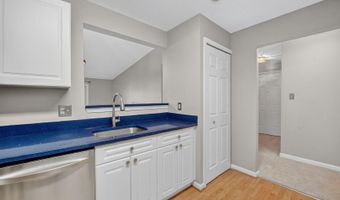 44084 NATALIE Ter 301, Ashburn, VA 20147