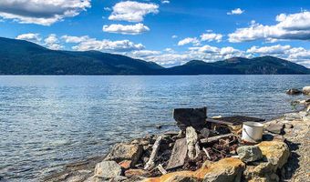 812 Pine Cove Rd, Bayview, ID 83803