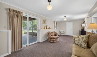 40 Cedar Rd, Clinton, CT 06413