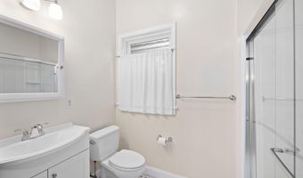 1604 N EDGEWOOD St, Arlington, VA 22201