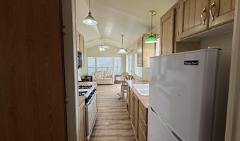 929 N DELAWARE Dr 28, Apache Junction, AZ 85120