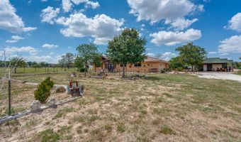 300 County Road 324, Adkins, TX 78101